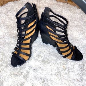 Women’s Express Black Open Toe Wedges